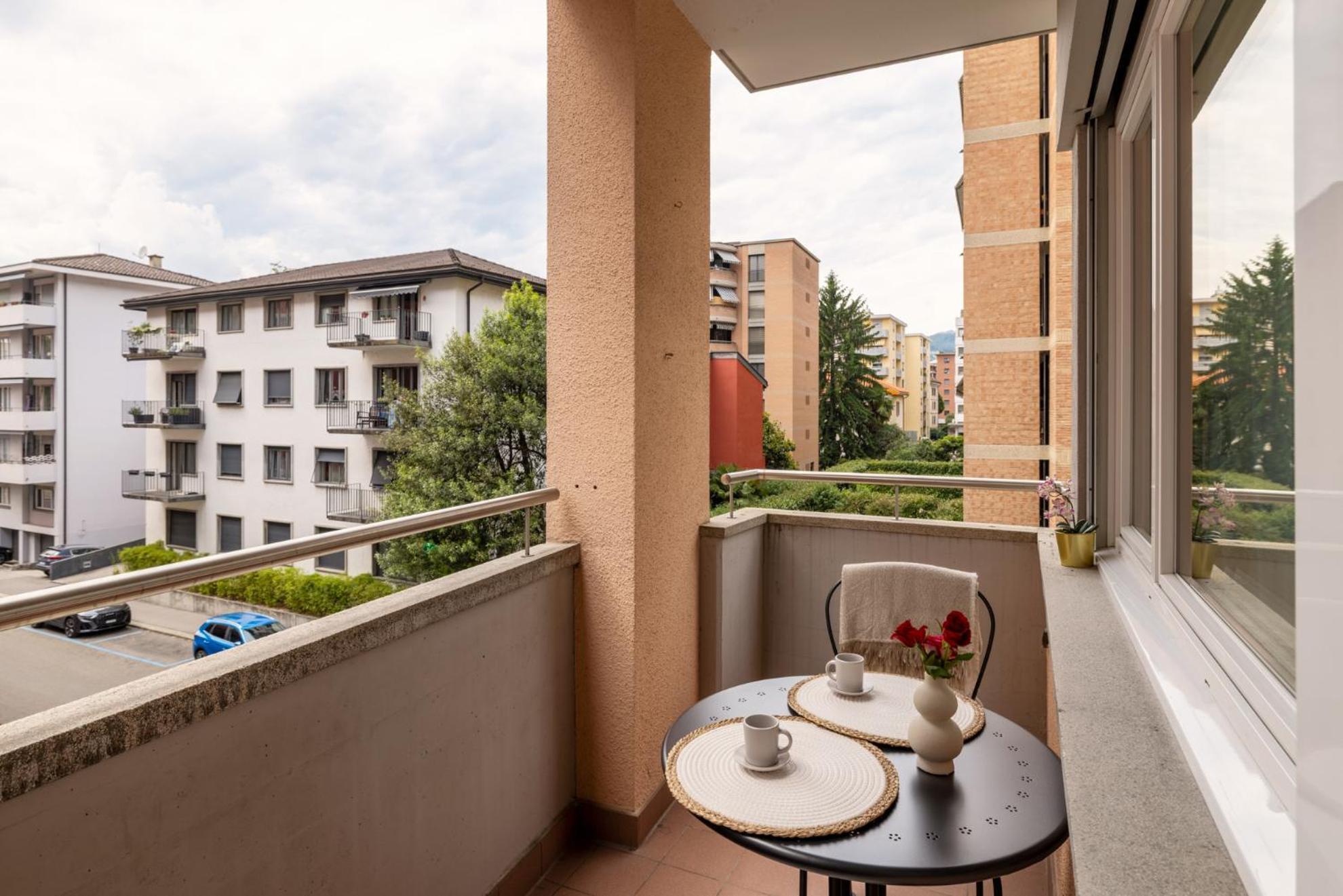 Lake Modern Suites - Free Parking ลูกาโน ภายนอก รูปภาพ
